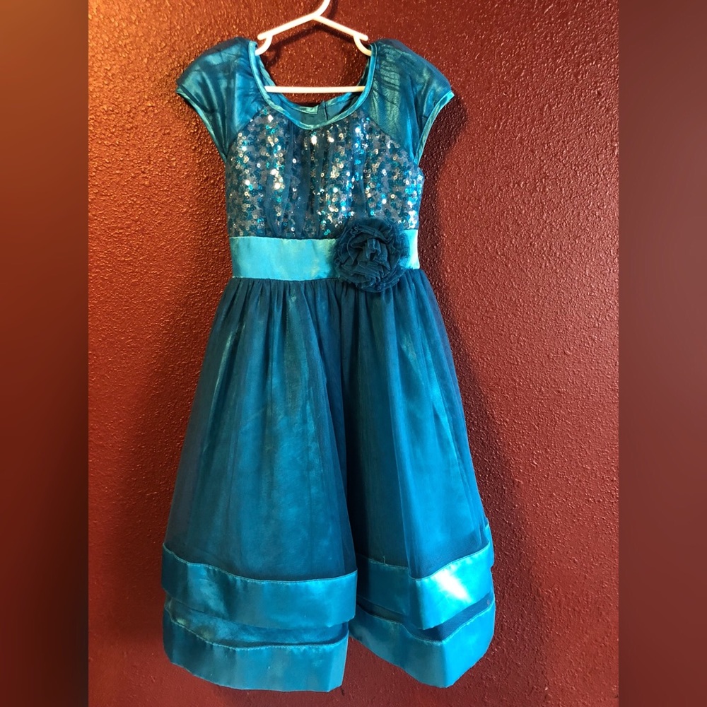 Girls turquoise formal dress size 8
